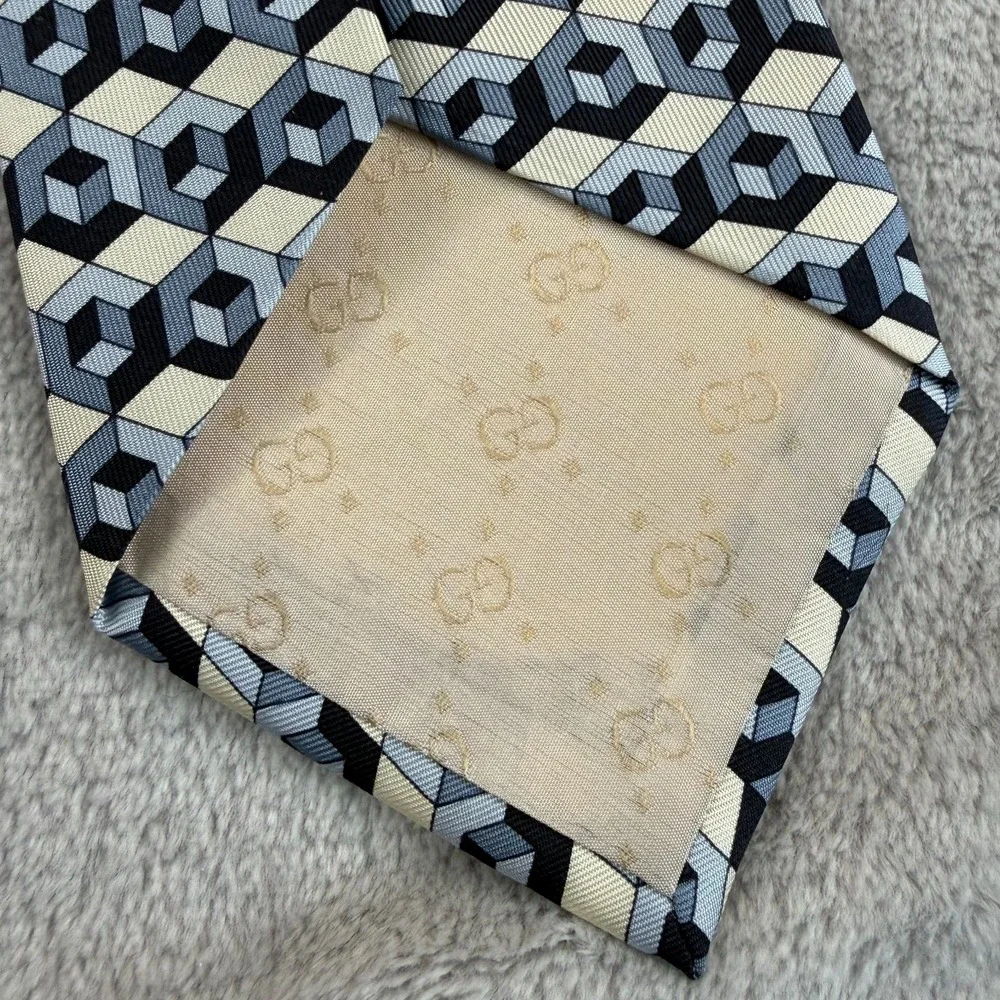 Vintage Gucci Silk Tie Hexagon Geometric Made in Italy Monogram Designer‎ NWOT